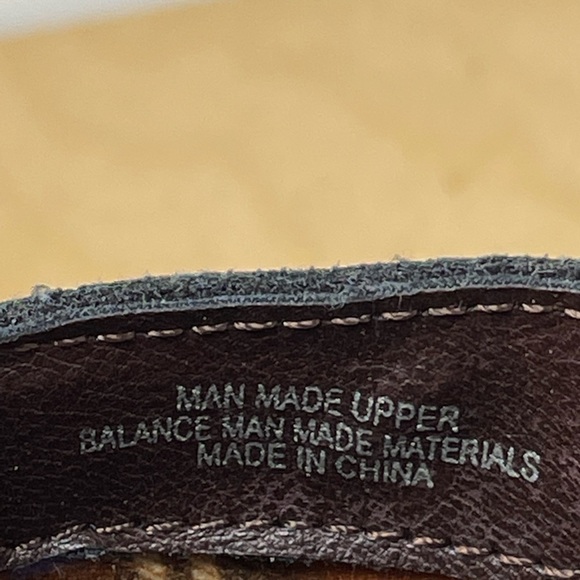 B.O.C. Brown Vegan Leather Ankle Boots w/Strap & Buckle Detail Zippered Size 8 - Picture 9 of 10